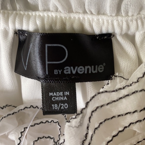 VIP by Avenue - Picture 5 of 6